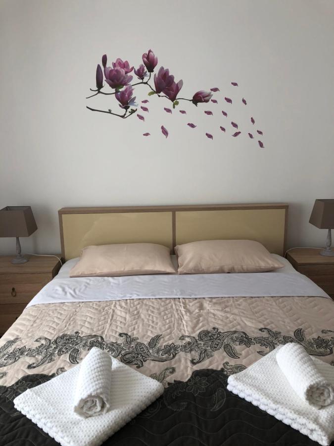 Butterfly Apartment Сибиу Экстерьер фото